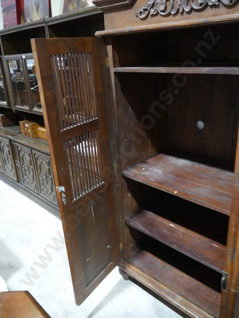 Wooden wardrobe Image 1++