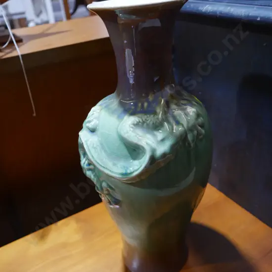 Oriental dragon vase