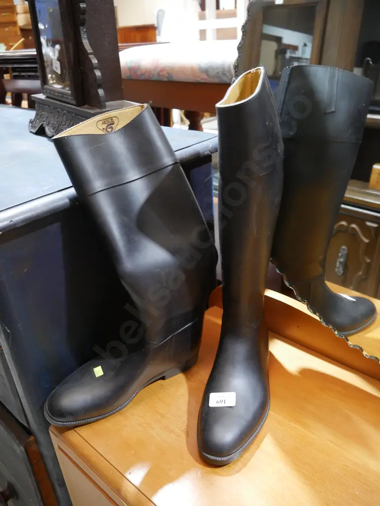 Pair of Aigle boots Image 1++