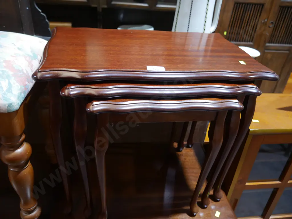 Nest of 3 tables Image 1++