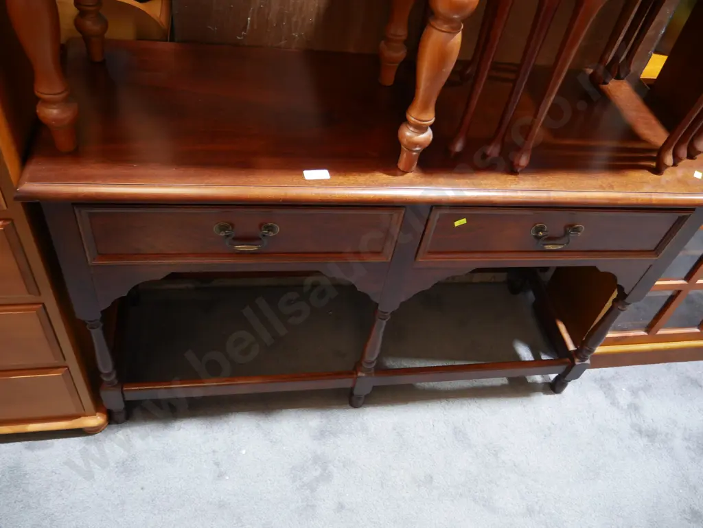2 drawer hall table Image 1++