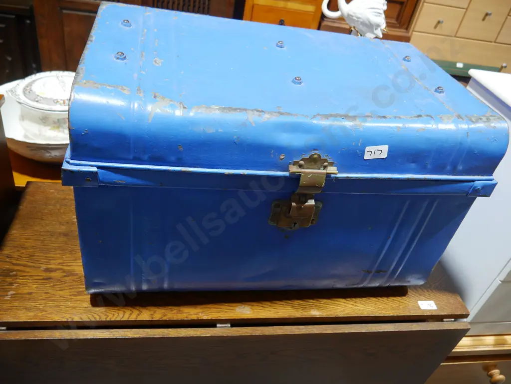 Blue tin trunk Image 1++