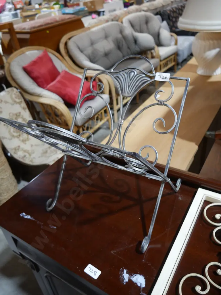 Magazine rack Image 1++