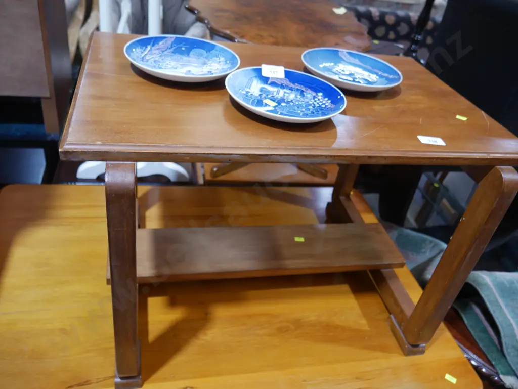 Coffee table Image 1++