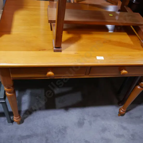 2 drawer table