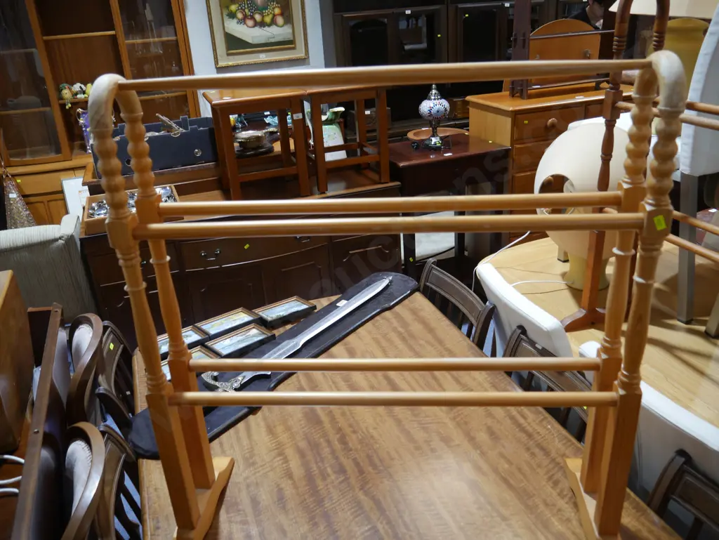 Towel rack Image 1++