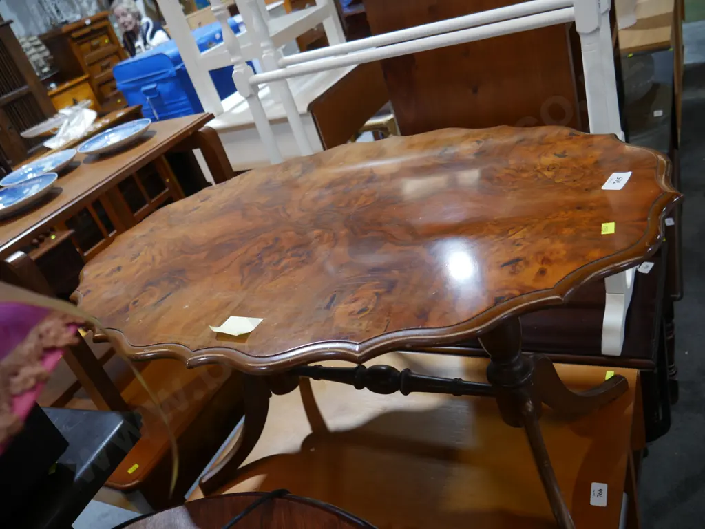 Walnut coffee table Image 1++