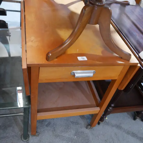 Drop side tea trolley