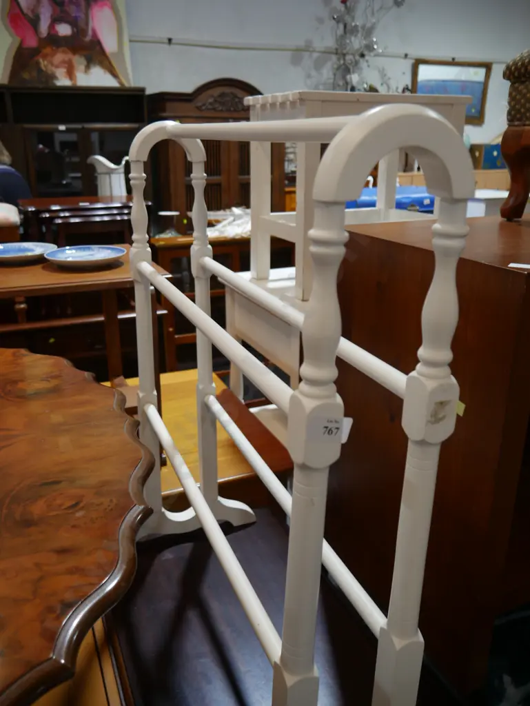 Towel rack Image 1++