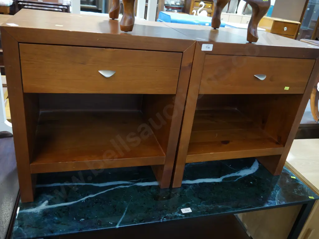 Pair of bedside drawers Image 1++