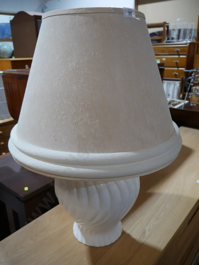 Table lamp Image 1++
