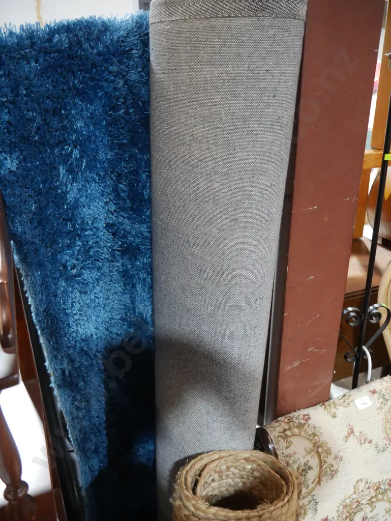 2 floor rugs Image 1++