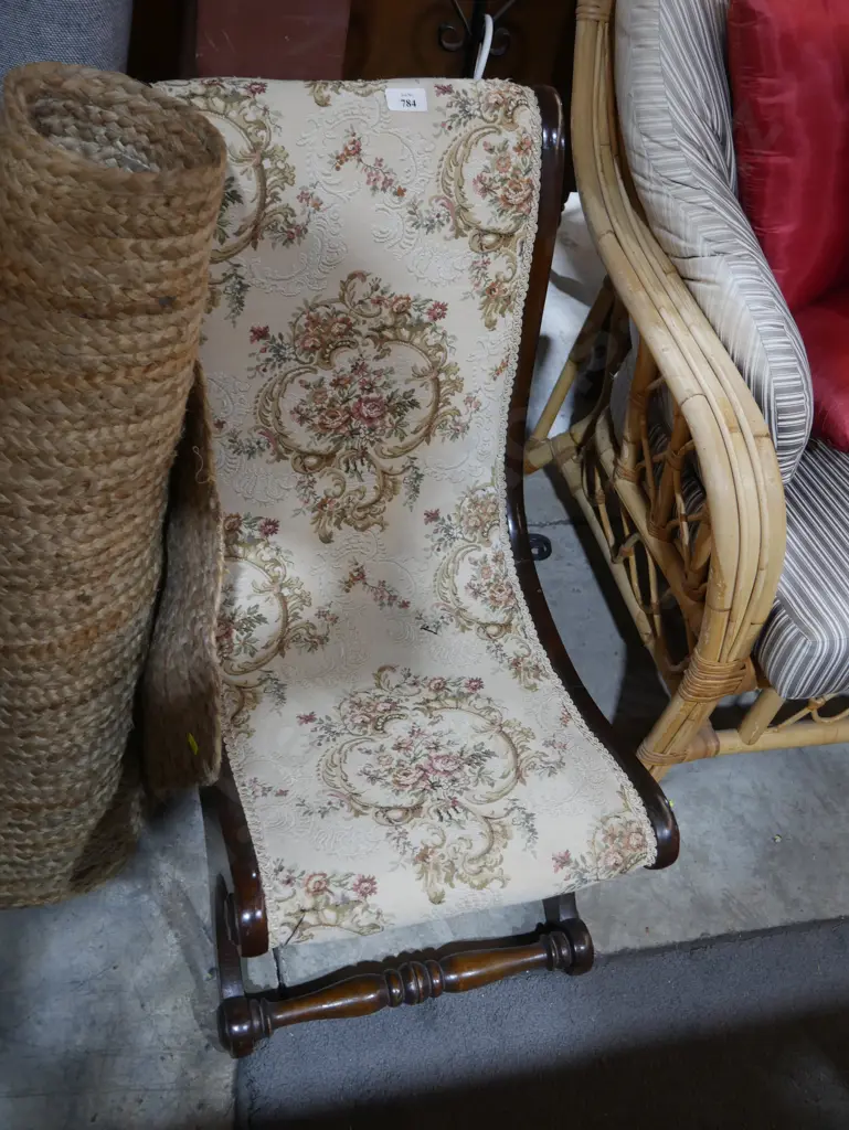 Nursing chair Image 1++