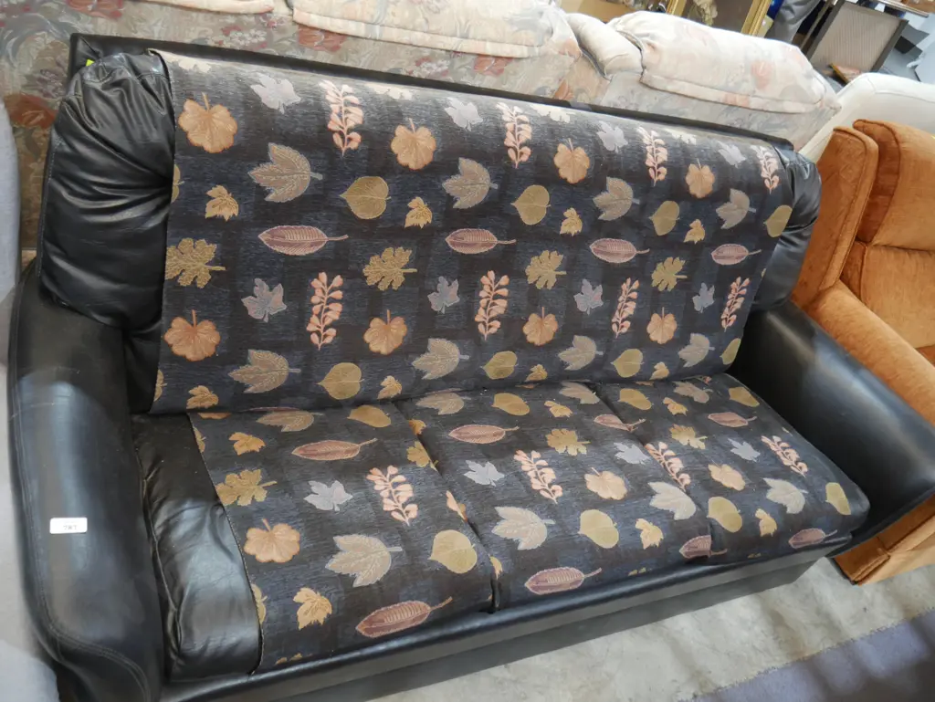 3 seater couch Image 1++