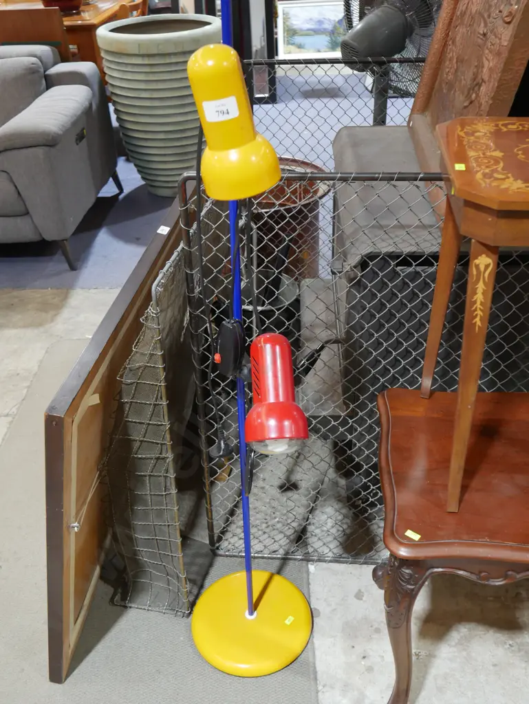 Floor lamp Image 1++