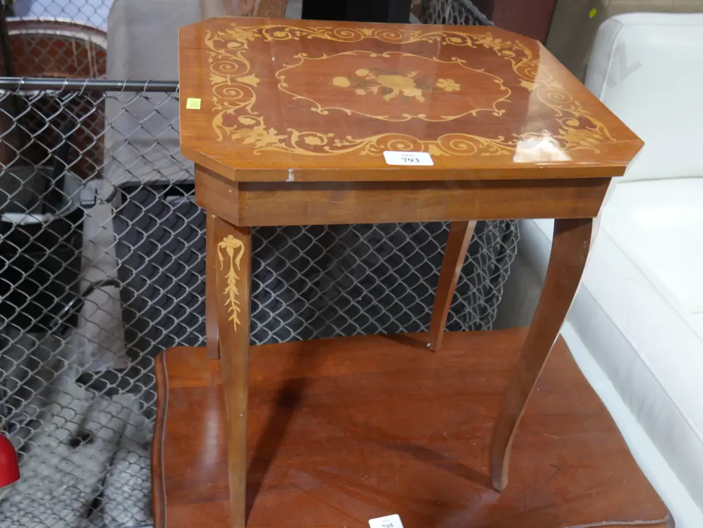 Inlaid side table Image 1++
