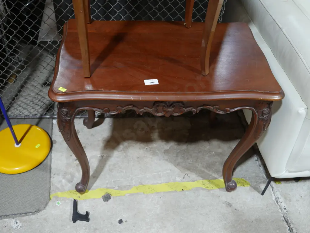 Coffee table Image 1++