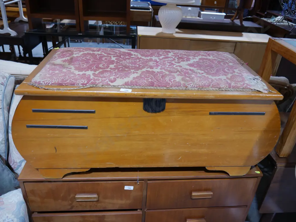 Blanket box Image 1++