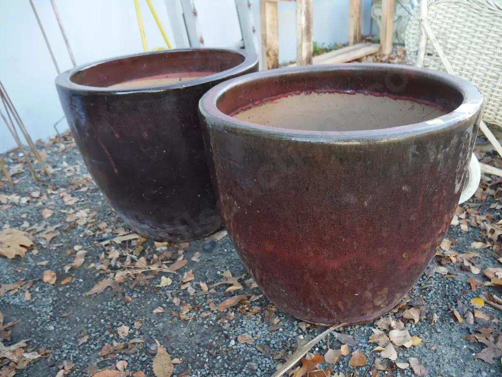 2 plant pots Image 1++