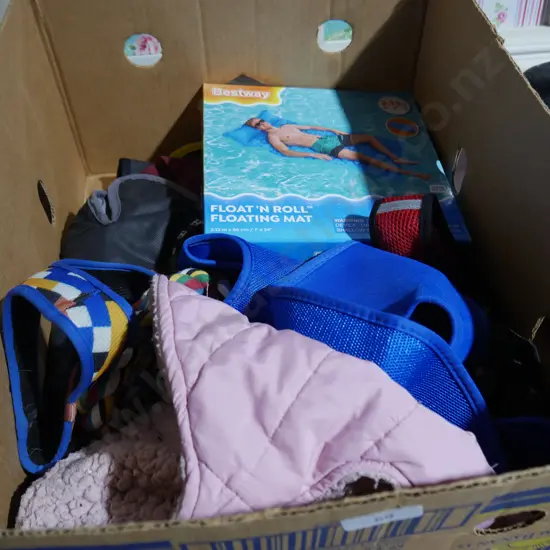 Dog accessories, floating mat