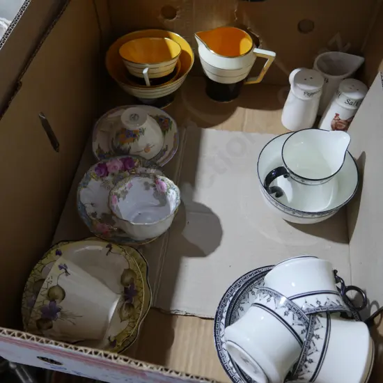 Cups and saucers etc