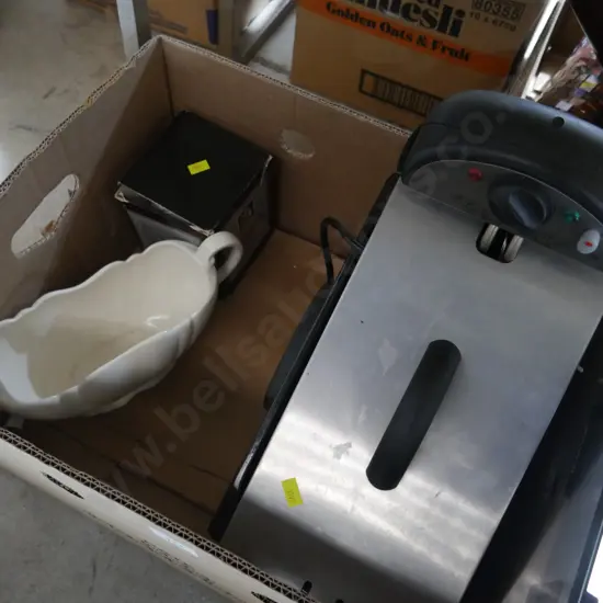 Fryer, bathroom scales etc