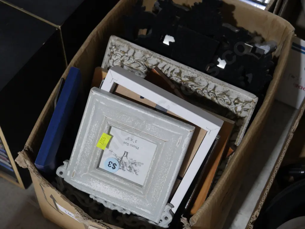 Picture frames Image 1++