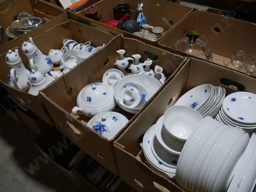 3 boxes of German dinnerware Image 1++