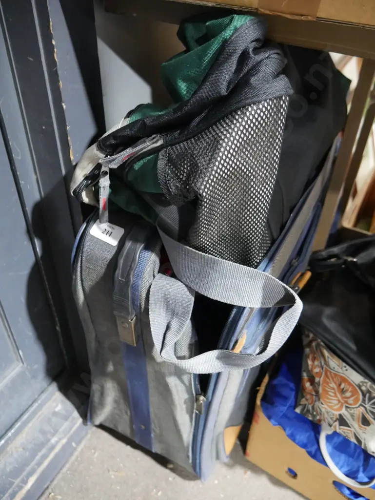 Suitcase, travel bags etc Image 1++