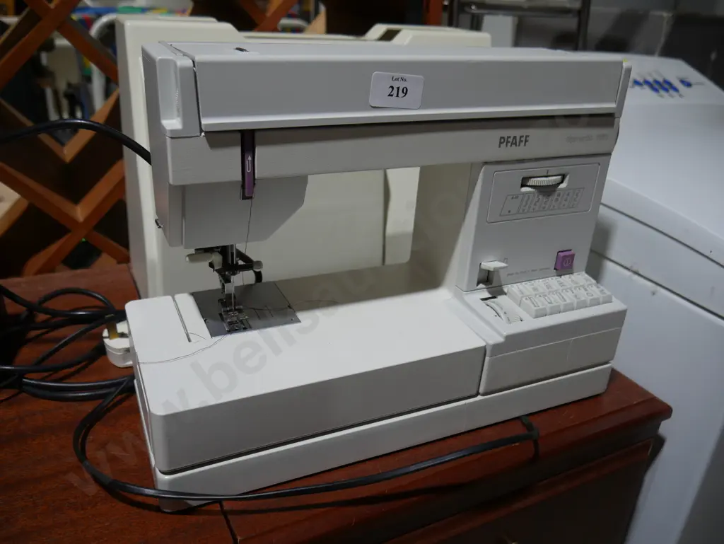 Pfaff sewing machine Image 1++