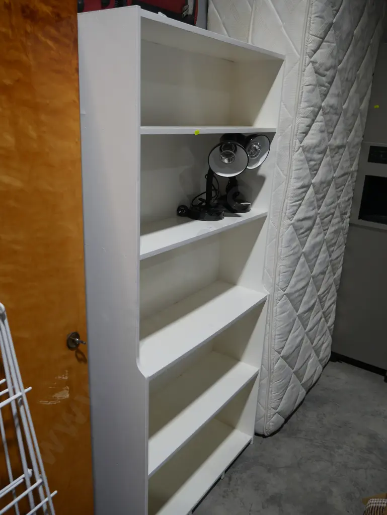 2 bookcases Image 1++