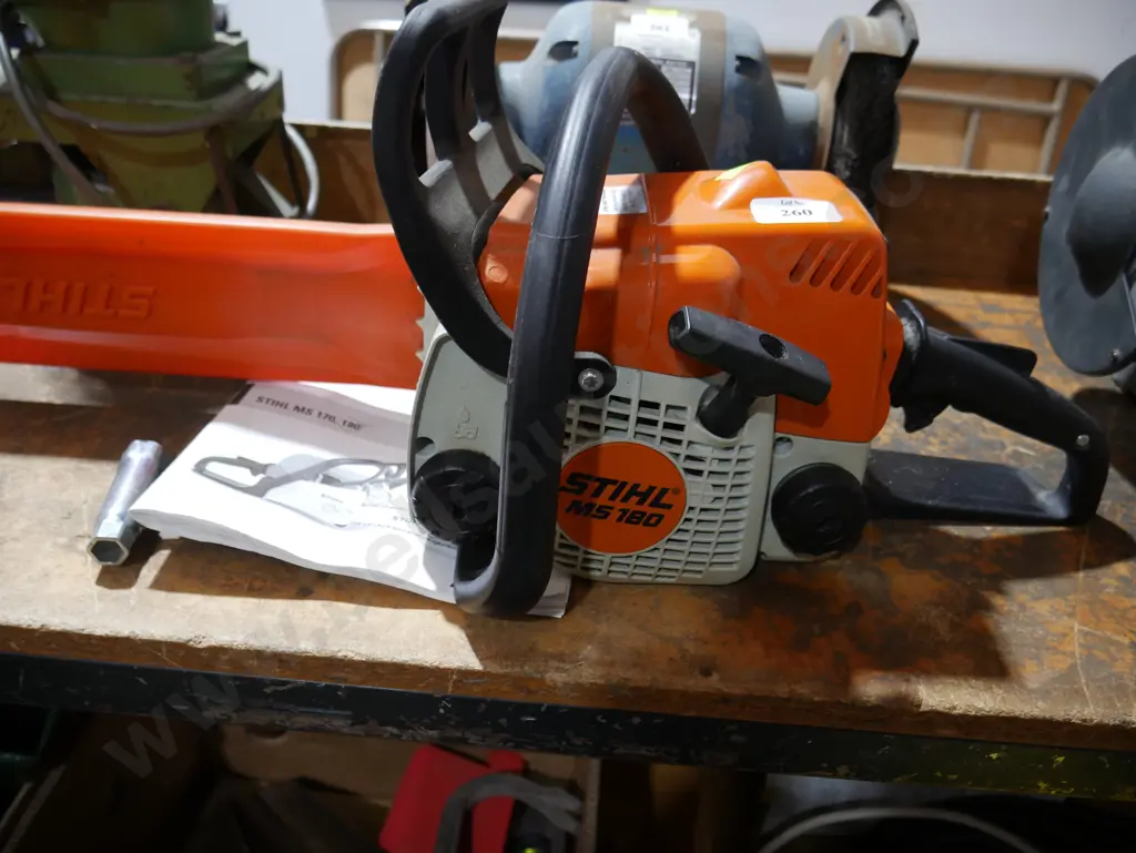 Stihl chainsaw Image 1++