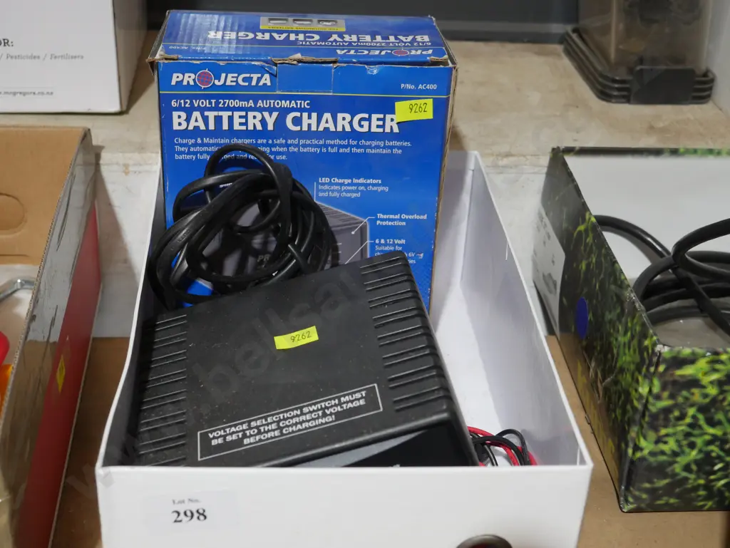 Battery charger Image 1++