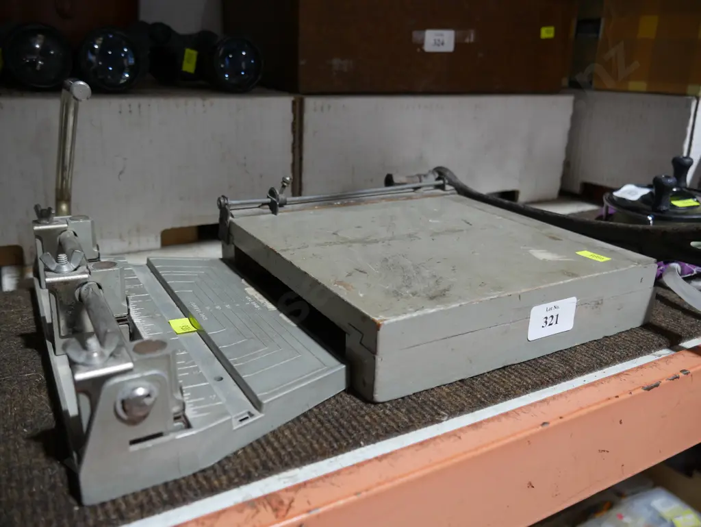 Guillotine Image 1++