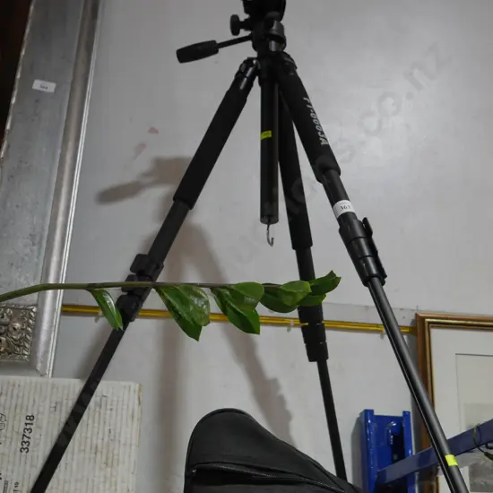 Tripod