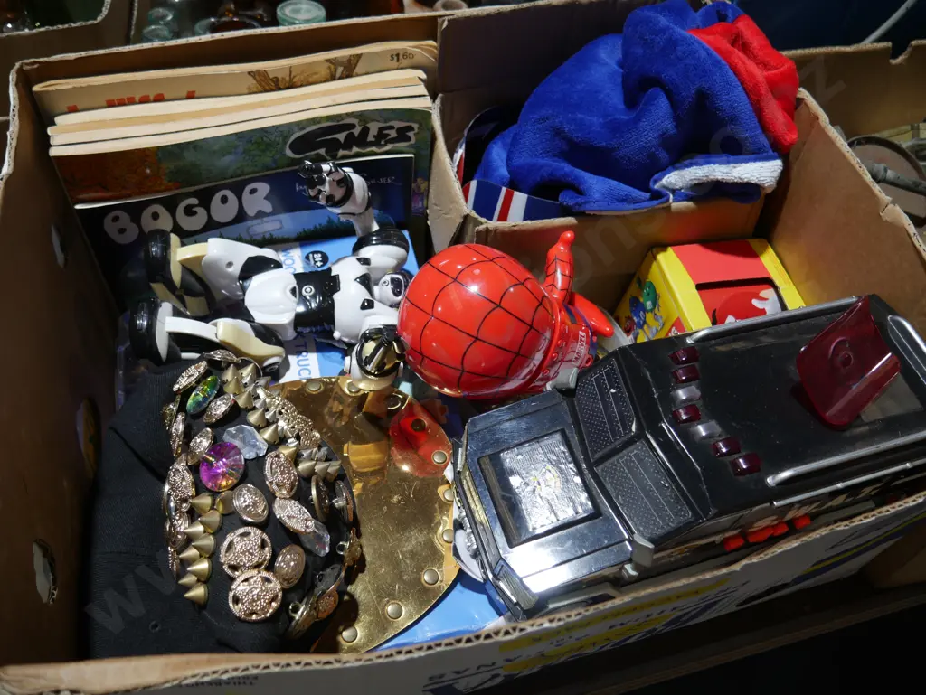 Toys, books etc Image 1++