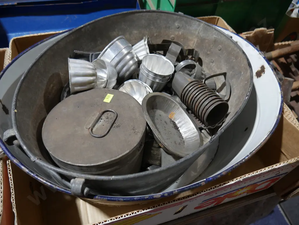 Pastry cutters etc Image 1++