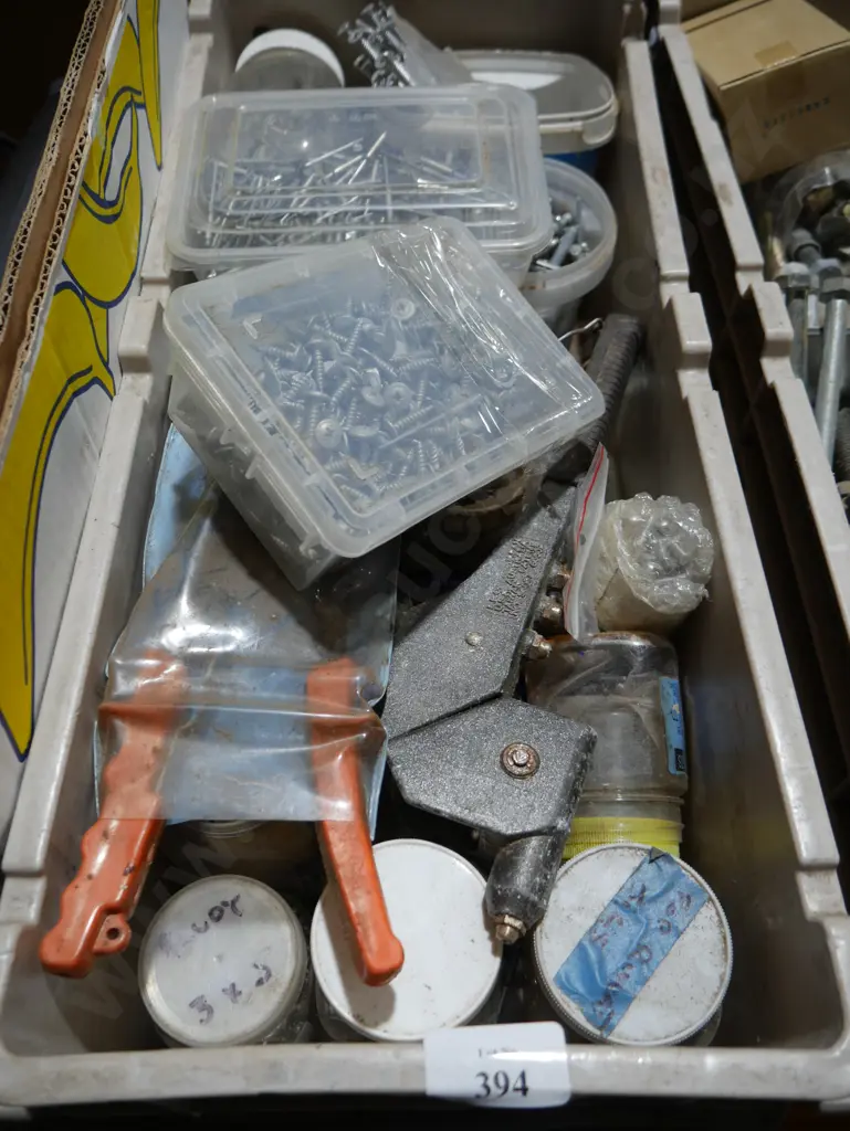 Rivet gun, rivet nails etc Image 1++