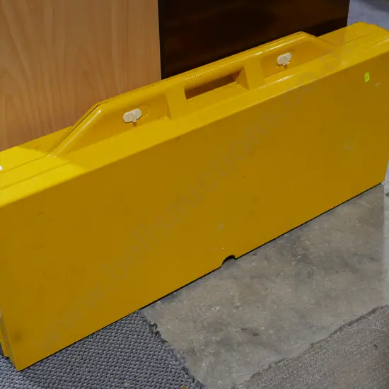 Portable picnic table