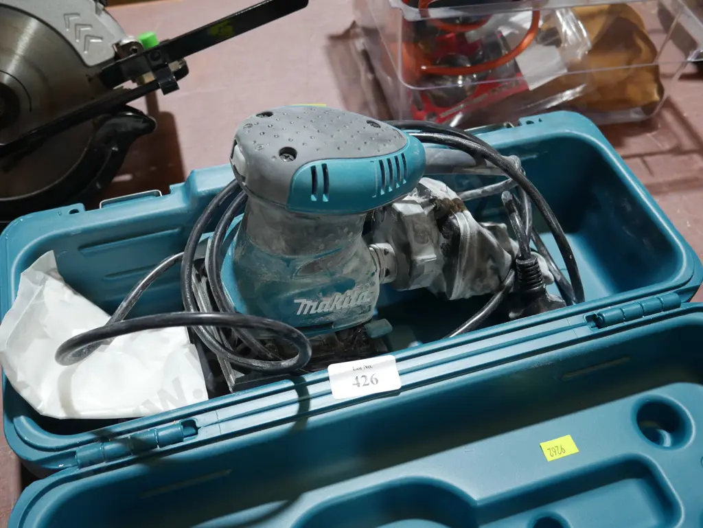 Makita sander Image 1++