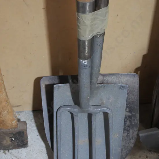 Shovel, spade, fork