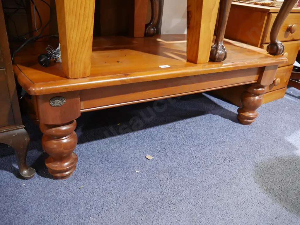 Wooden coffee table Image 1++