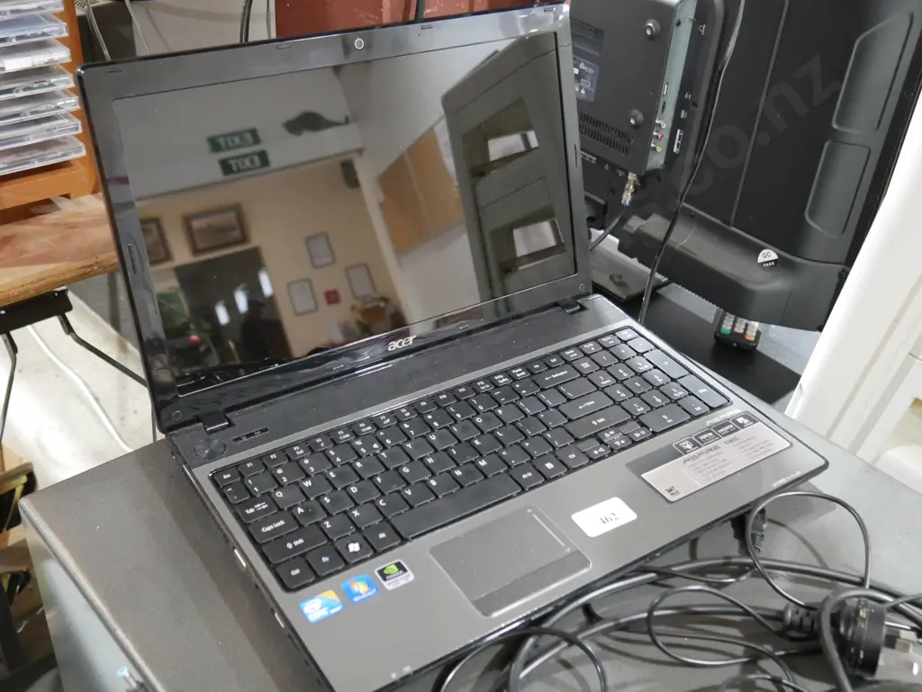 Acer laptop Image 1++