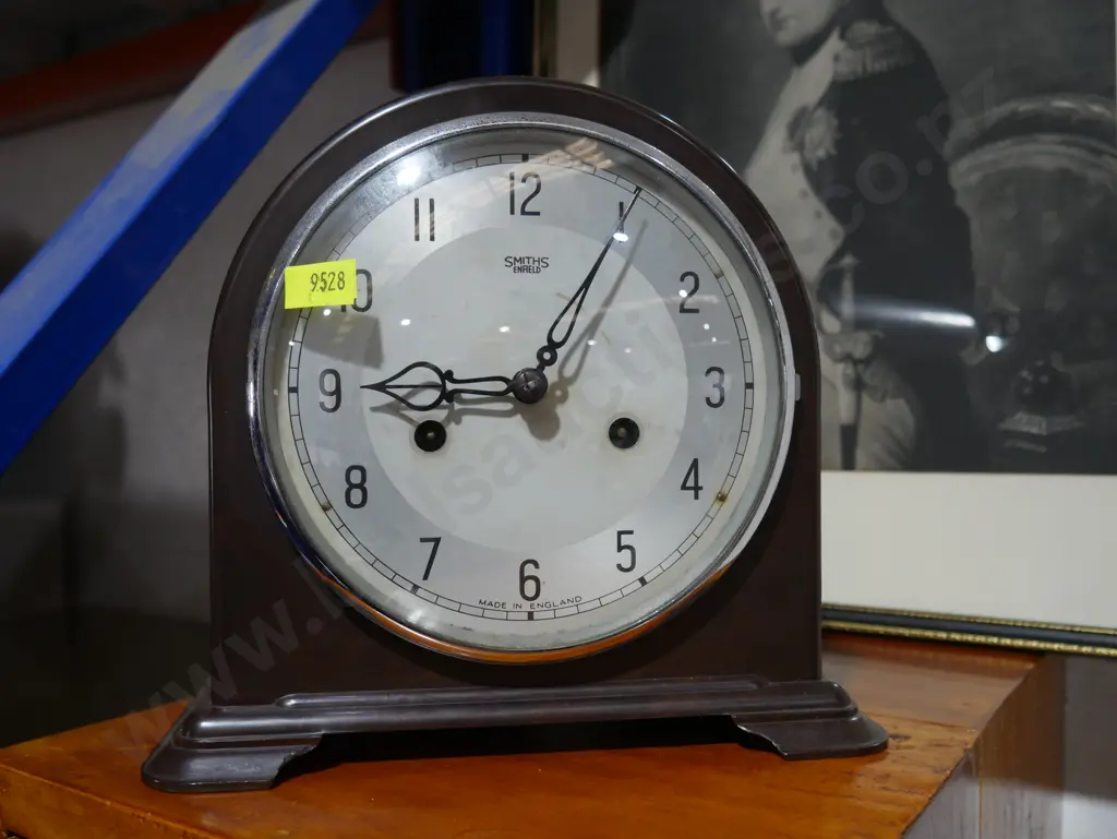 Bedside & mantle clocks Image 1++