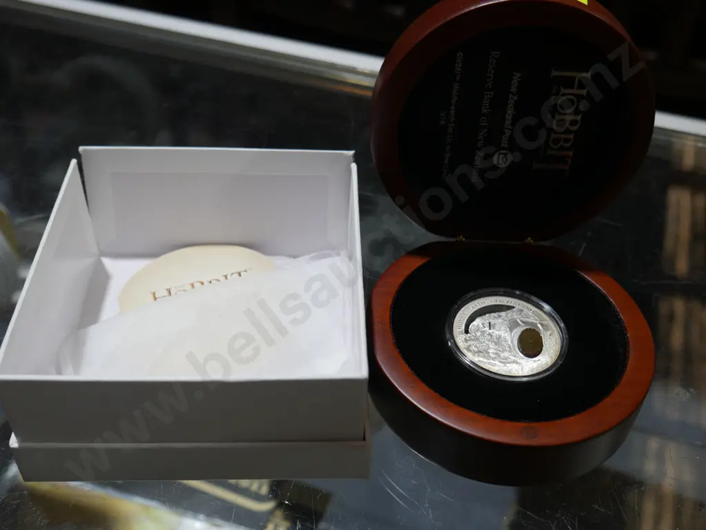 NZ The Hobbit Silver coin Image 1++