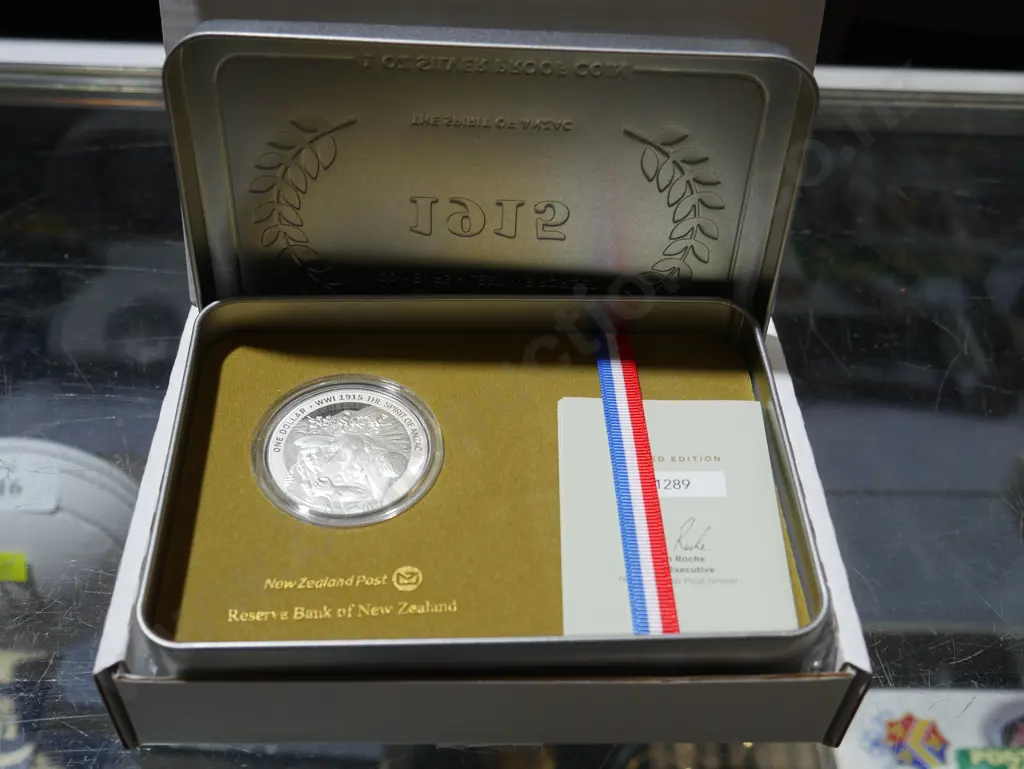 NZ First World War silver coin Image 1++