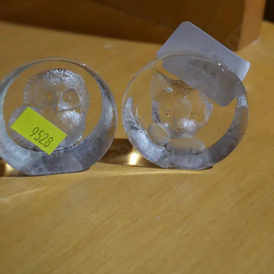 2 signed Sweden glass paperweights