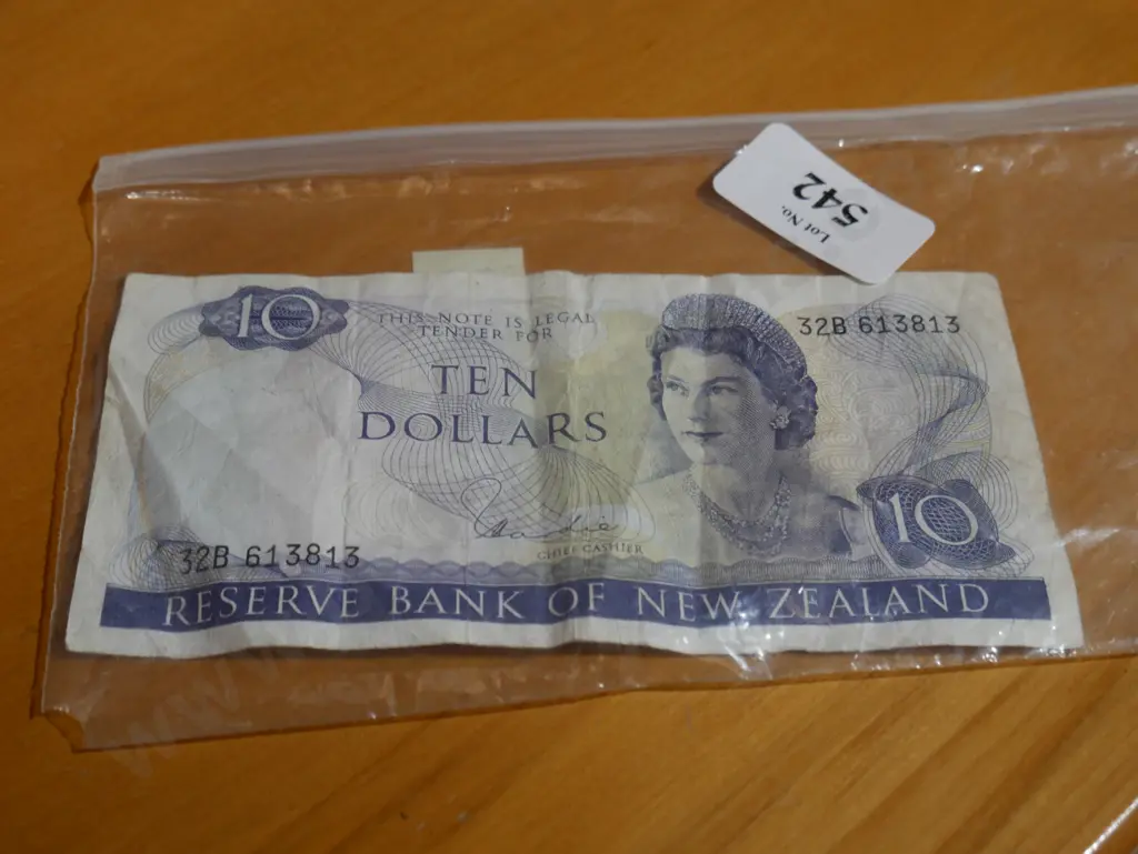 $10 NZ note Image 1++