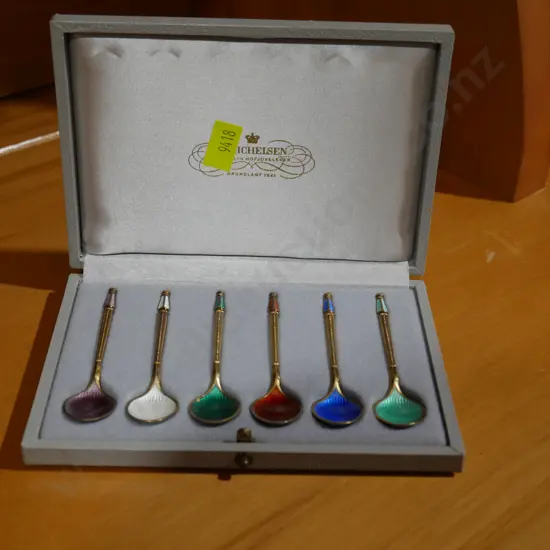 Cased set of 6 Michelson teaspoons