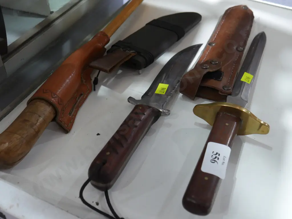 Assorted knives Image 1++